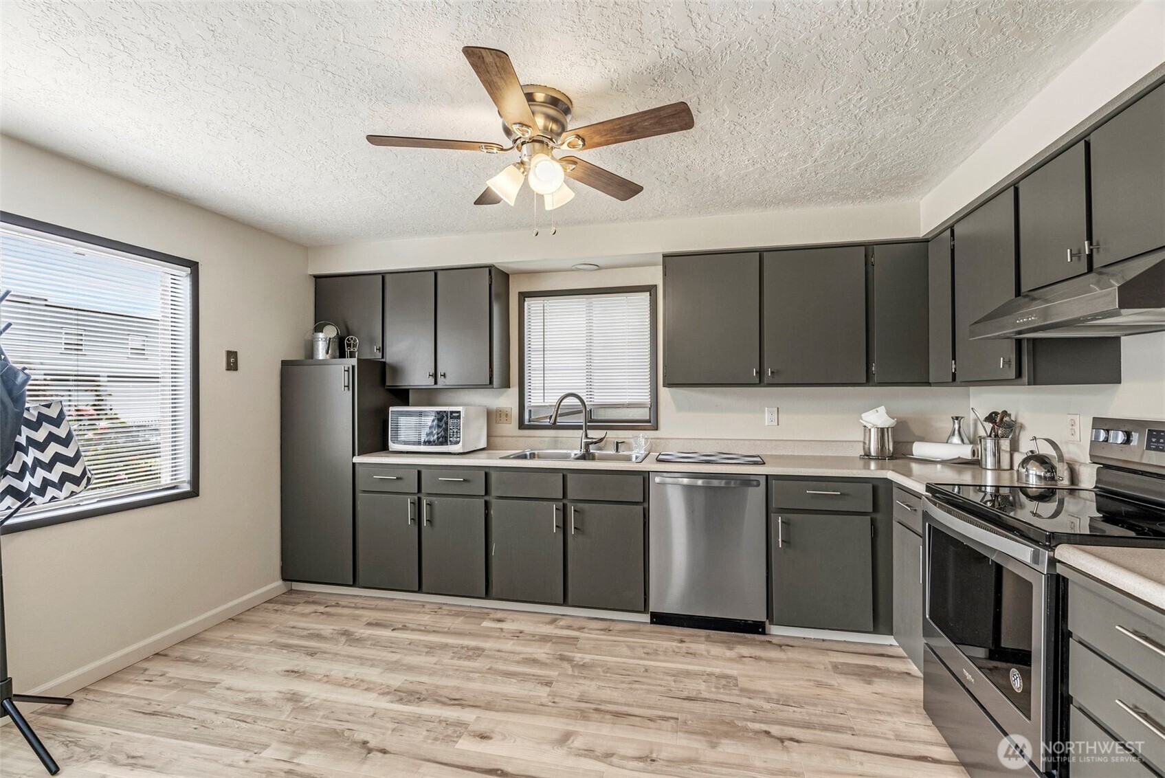 1521 9th Avenue Property Photo 11