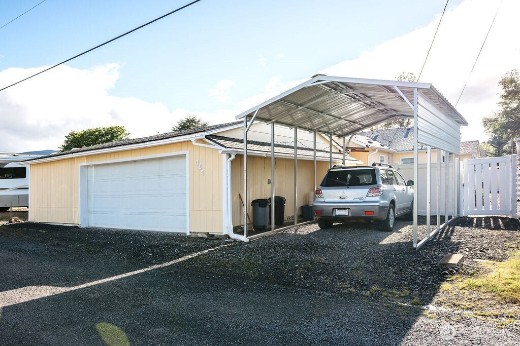 404 Jackson Street Property Photo 16