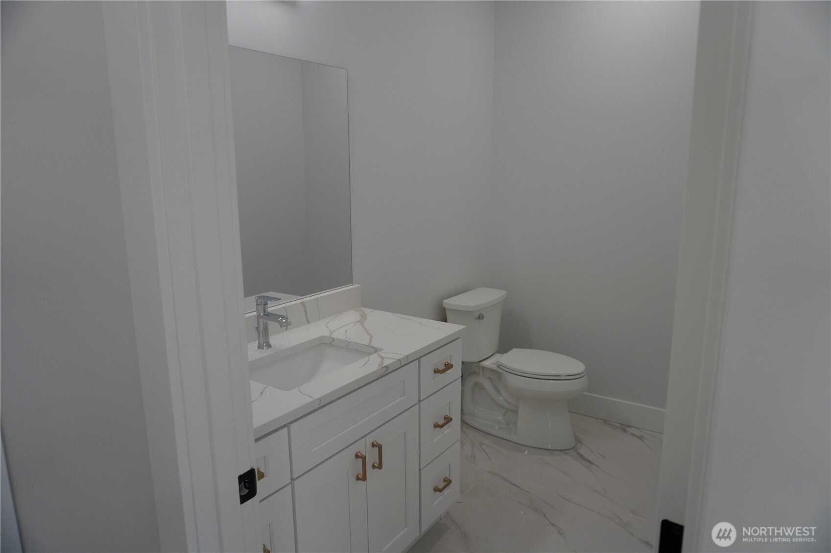 2644 S 146th Street Property Photo 17