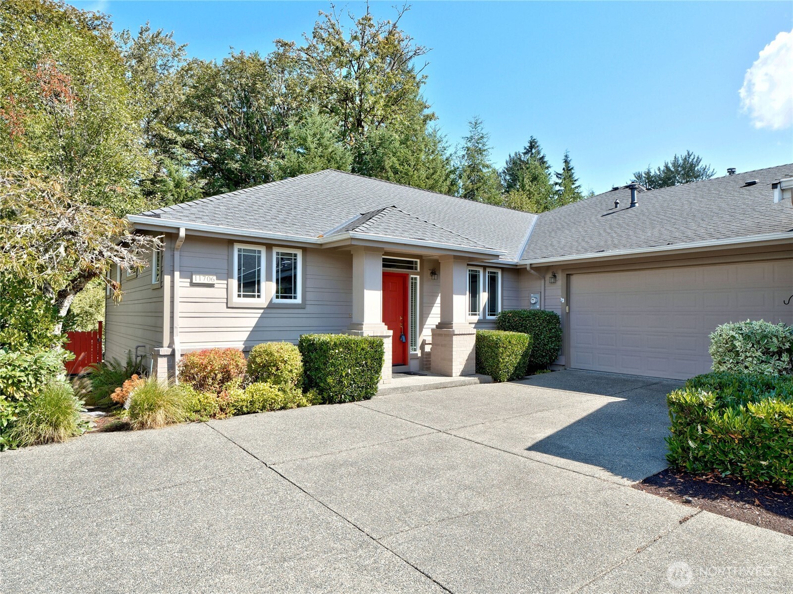 11706 239th Avenue Property Photo 1