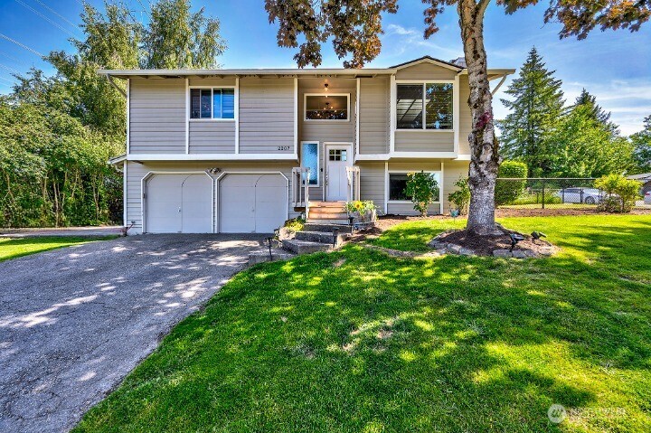 2207 180th Place Property Photo 1