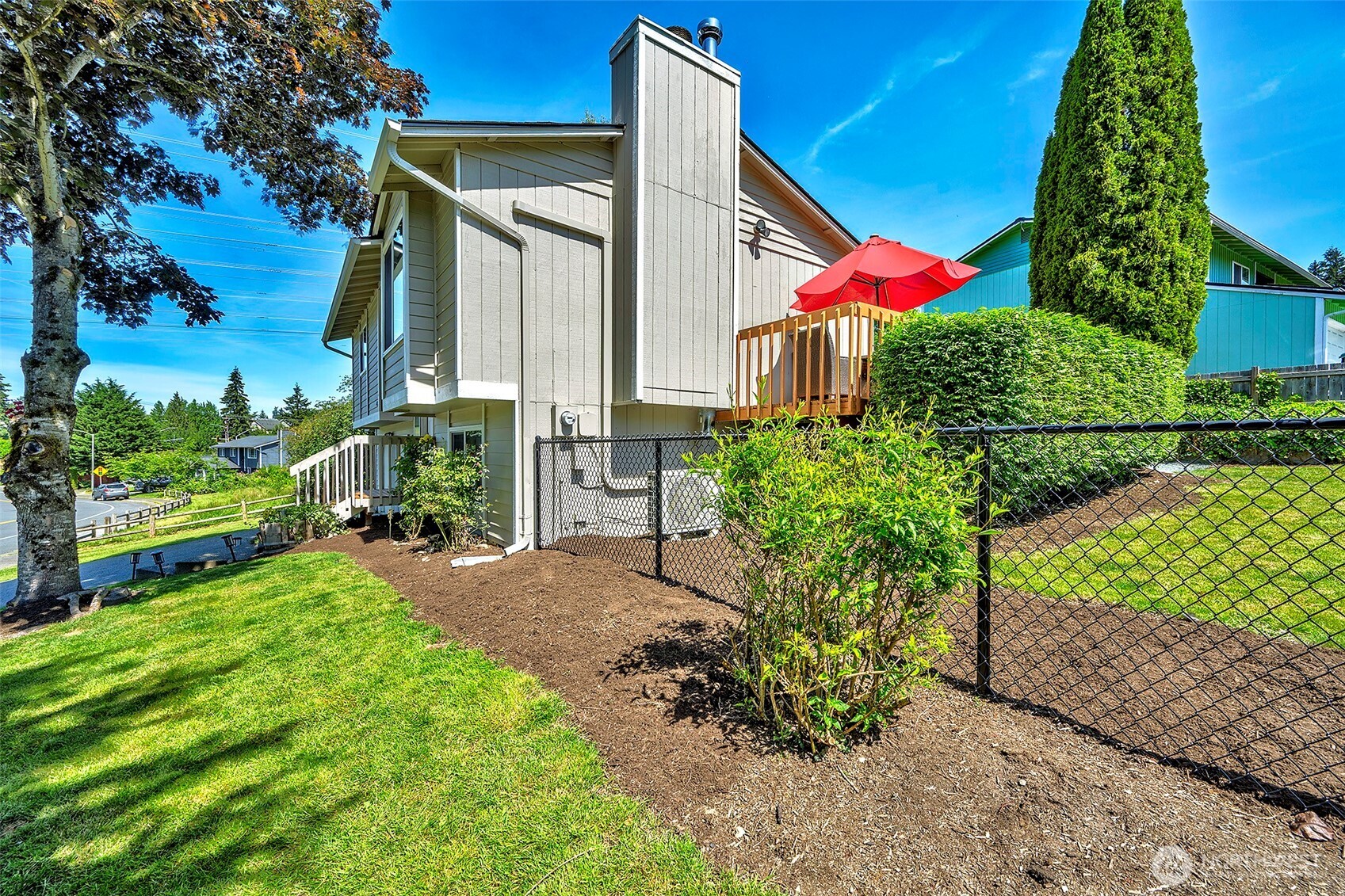 2207 180th Place Property Photo 4