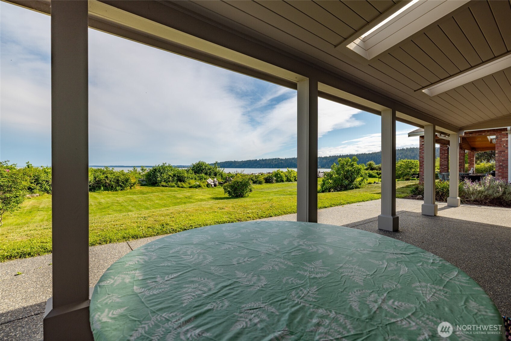 754 Livingston Bay Shore Drive Property Photo 10