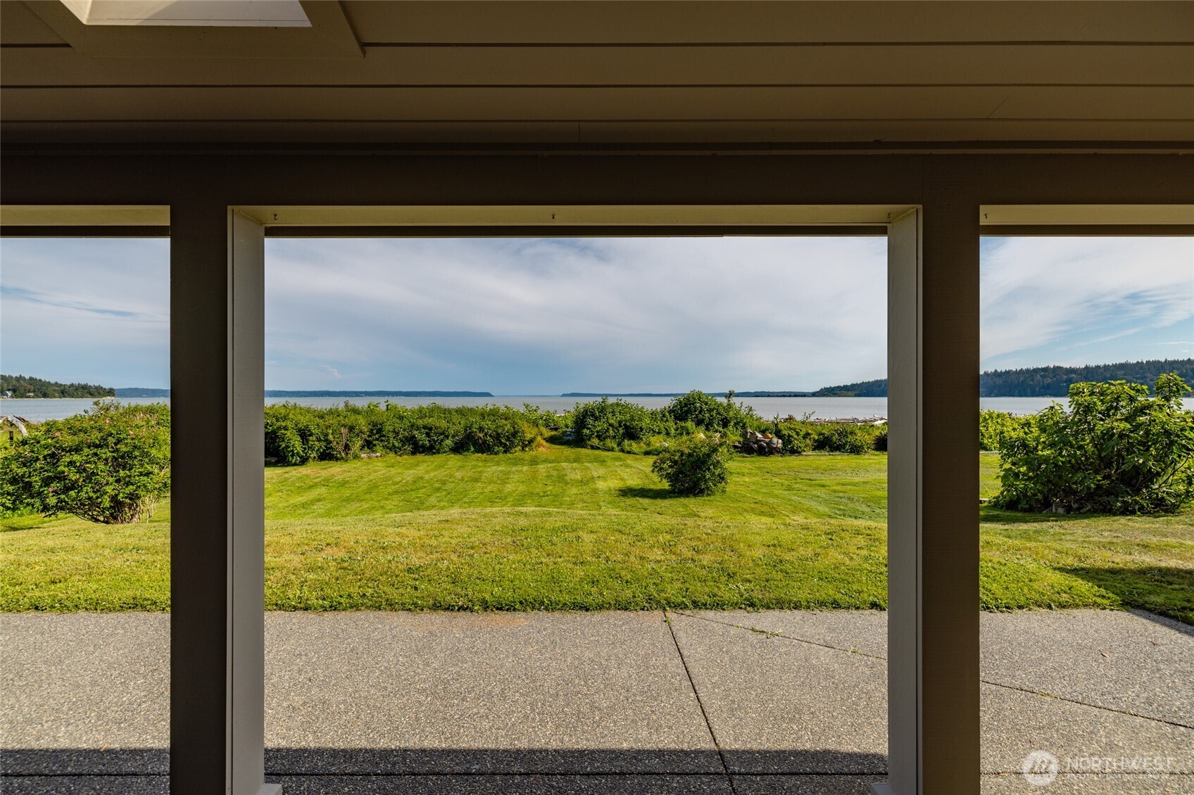 754 Livingston Bay Shore Drive Property Photo 11