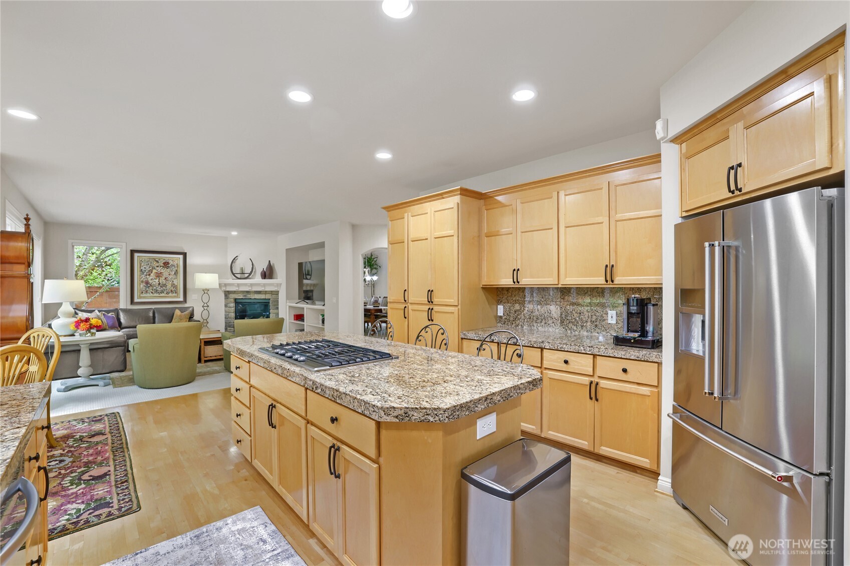 916 275th Place Property Photo 14