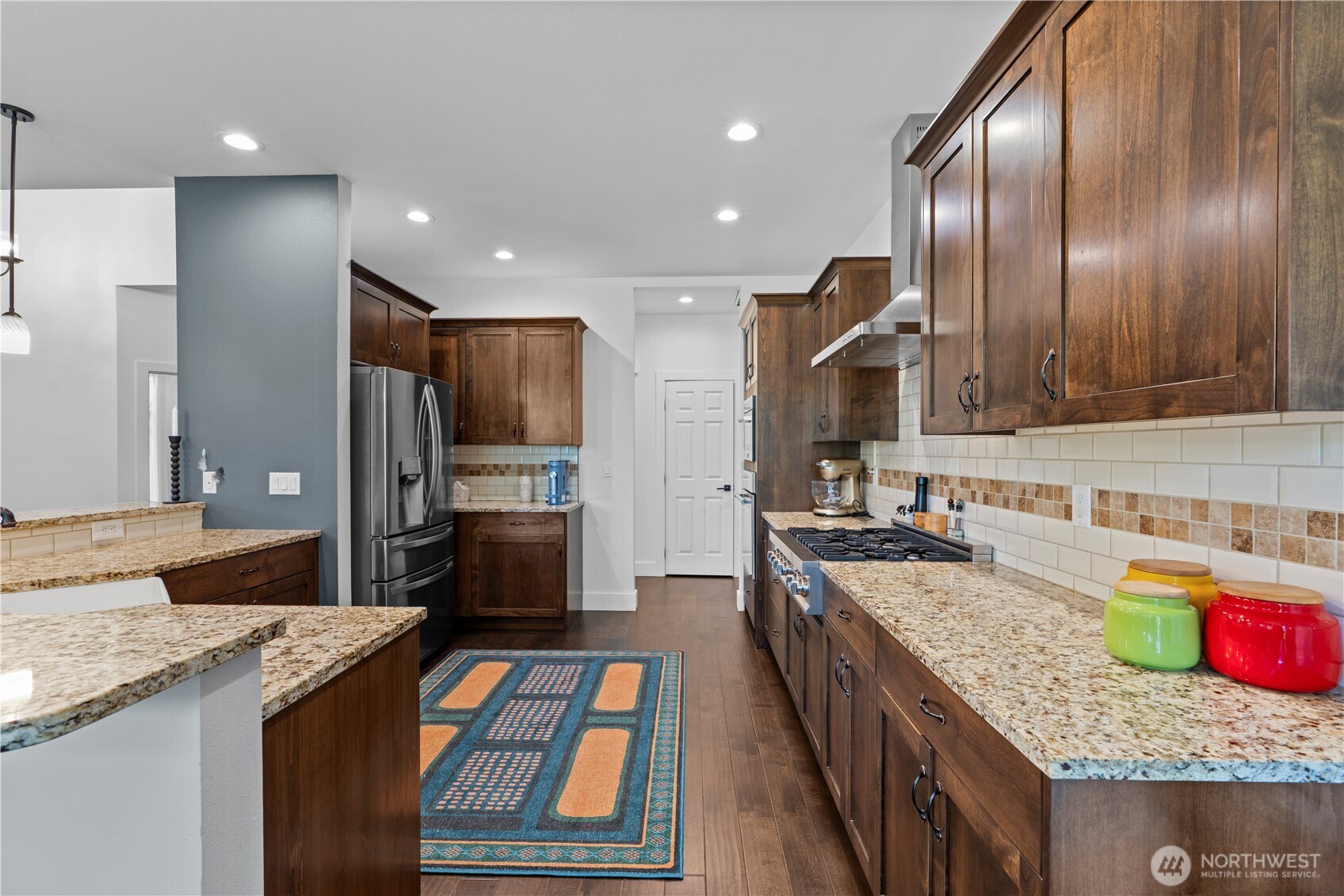 20 Dunsmuir Road Property Photo 6