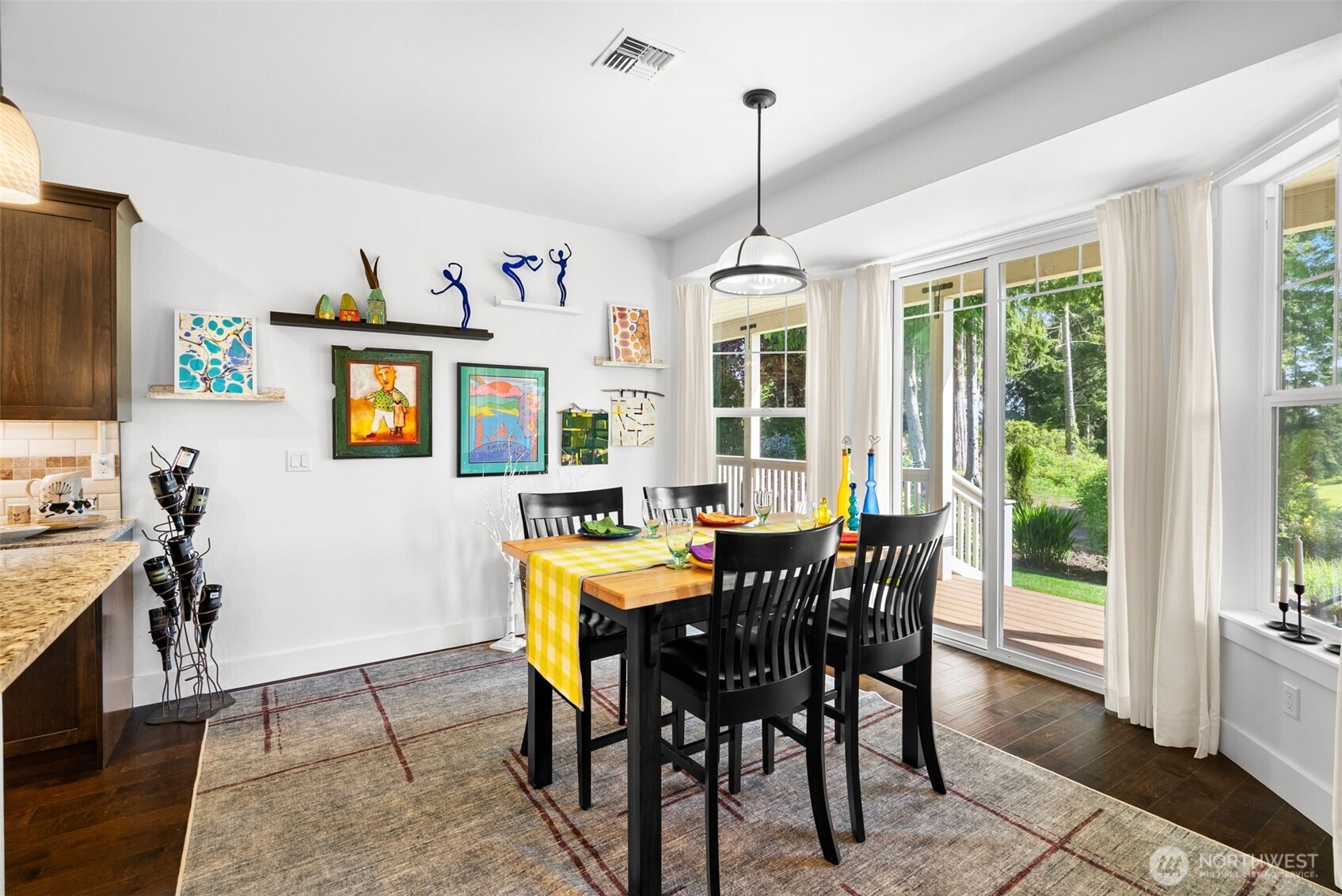 20 Dunsmuir Road Property Photo 10