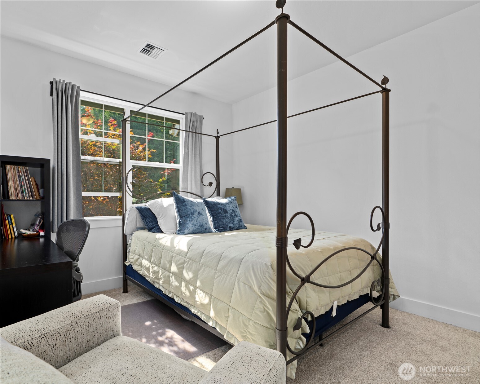 20 Dunsmuir Road Property Photo 18