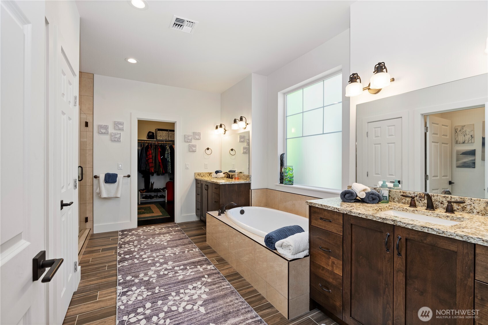 20 Dunsmuir Road Property Photo 19