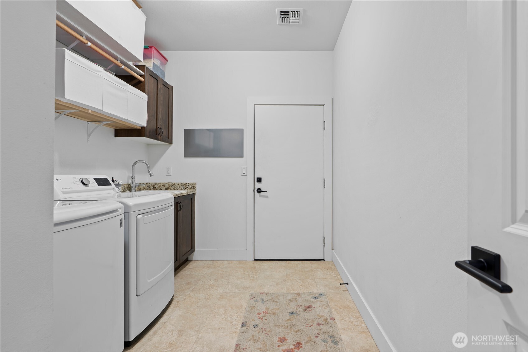 20 Dunsmuir Road Property Photo 21