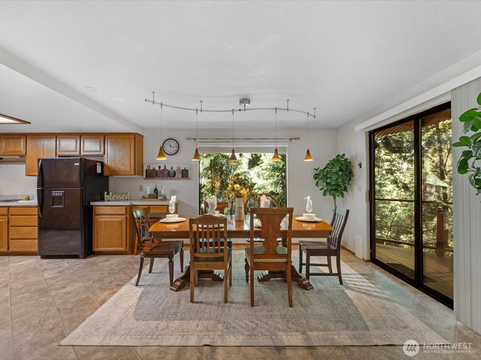 17116 Gravenstein Road Property Photo 5
