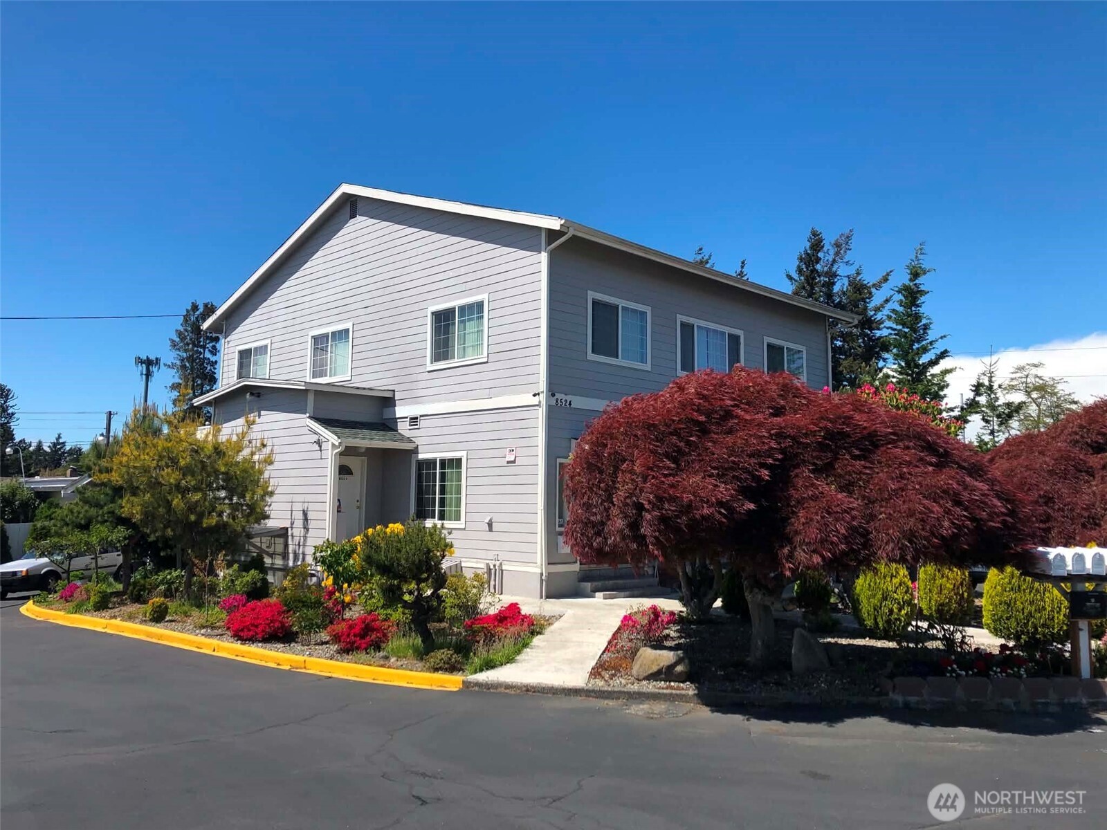 8524 8544 S Tacoma Way Property Photo 2