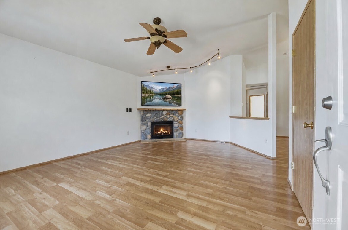 6812 145th Street Ct Property Photo 6