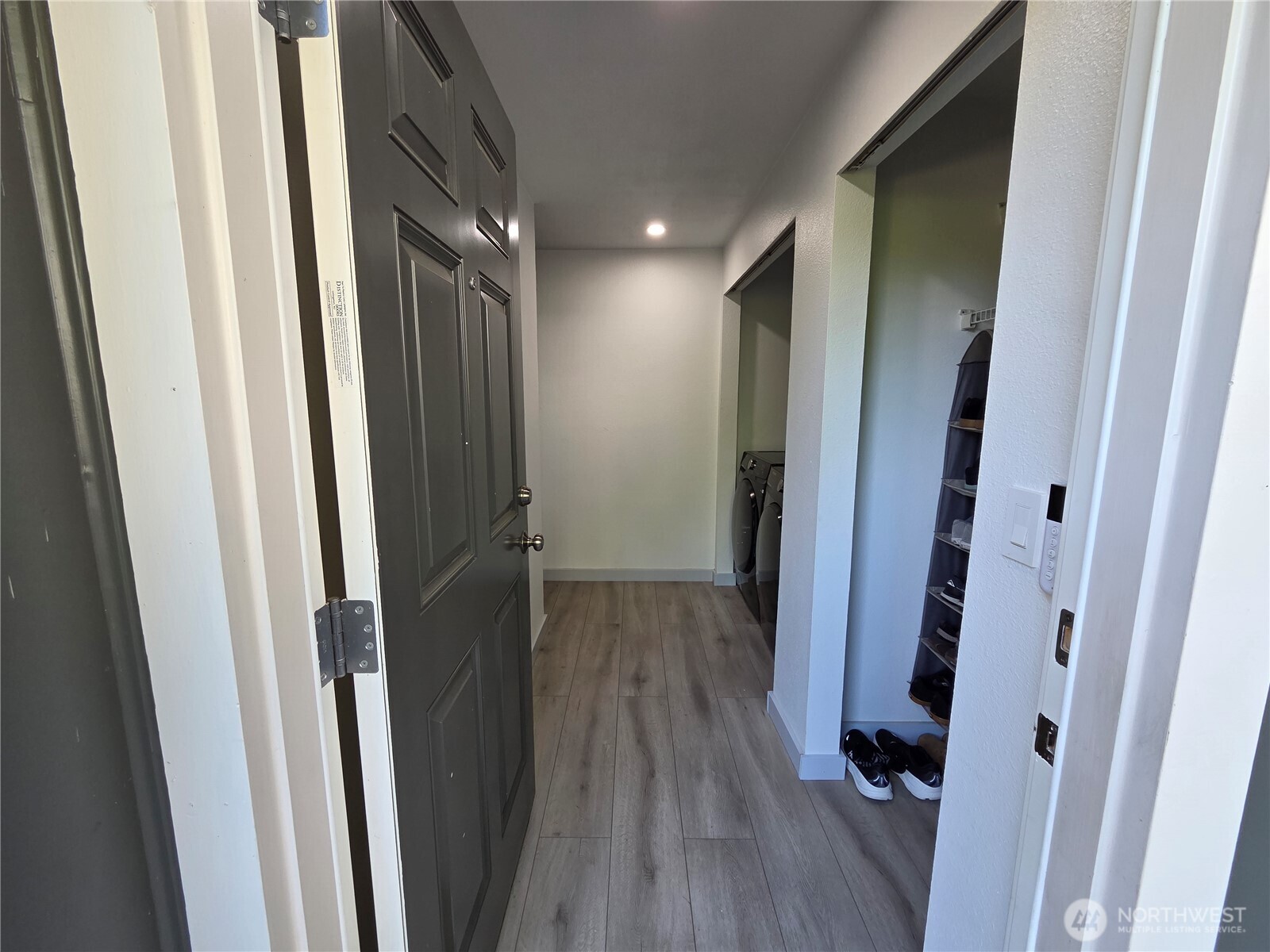 24616 45th Place Property Photo 3