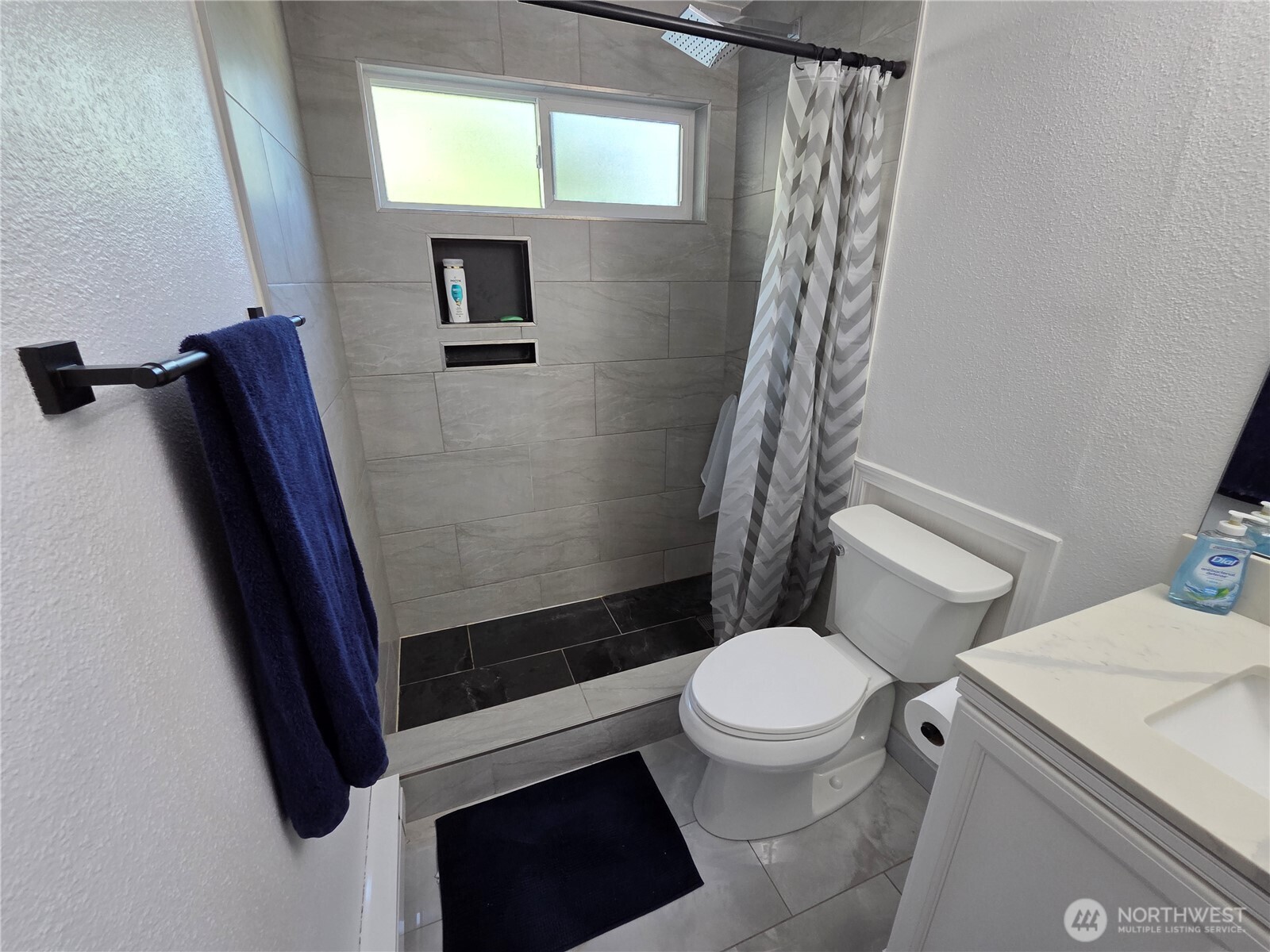 24616 45th Place Property Photo 6