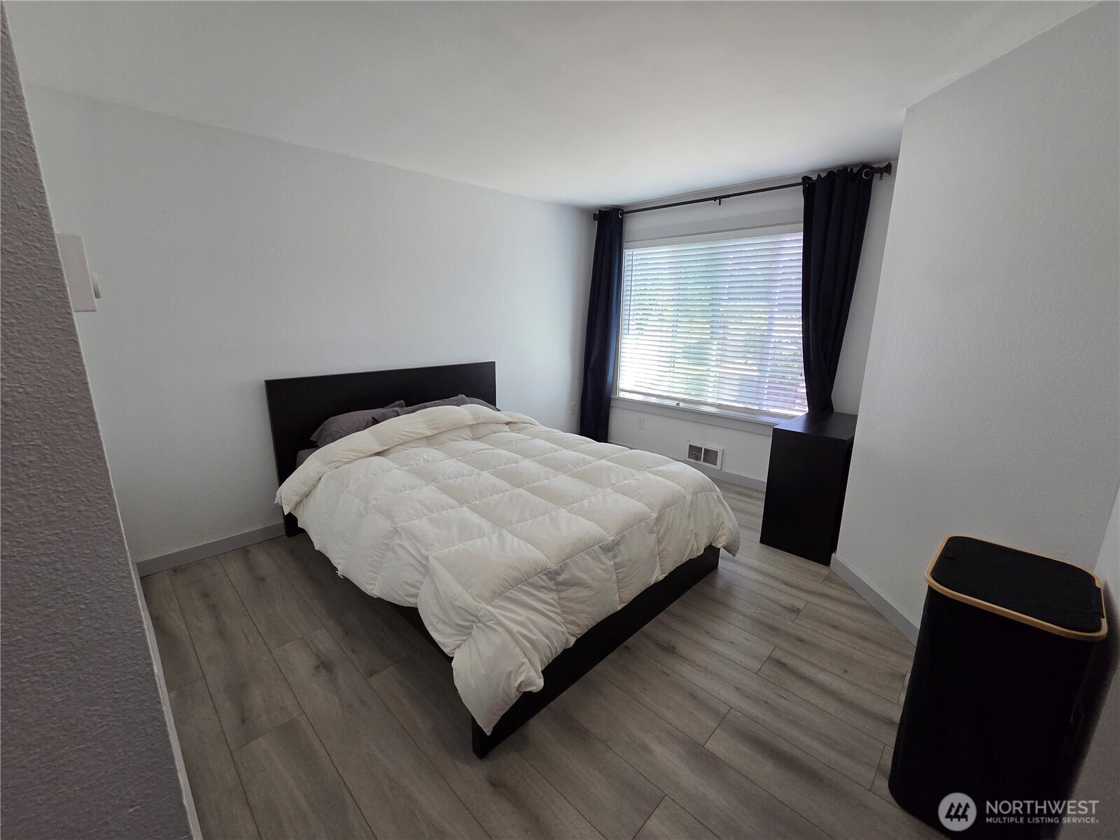 24616 45th Place Property Photo 16