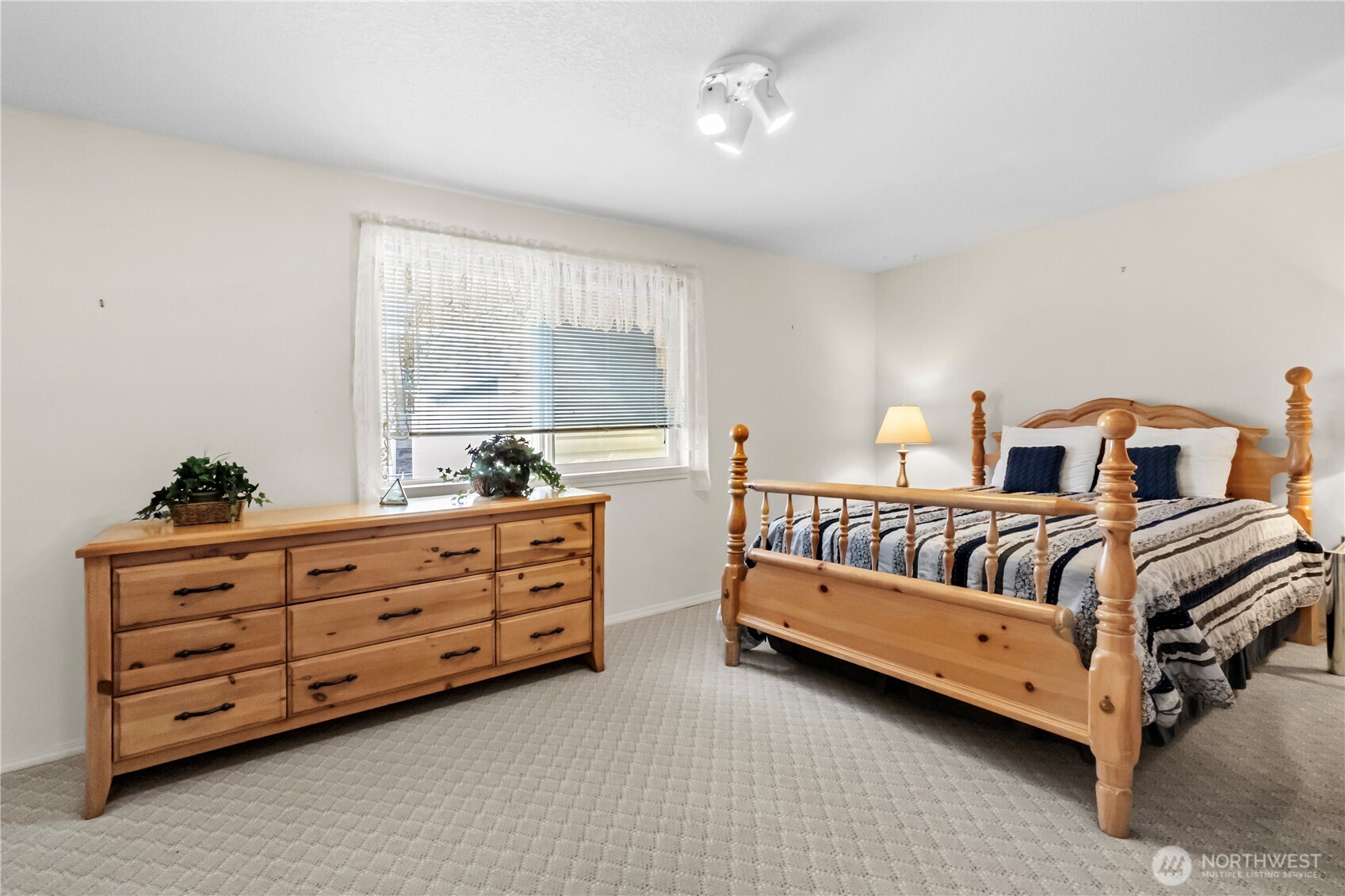 33406 H Place Property Photo 17