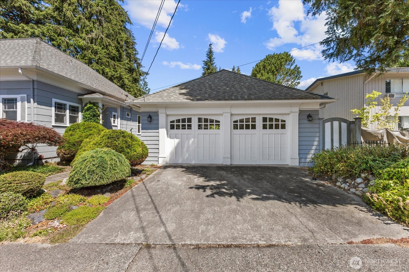 403 N Macleod Avenue Property Photo 4