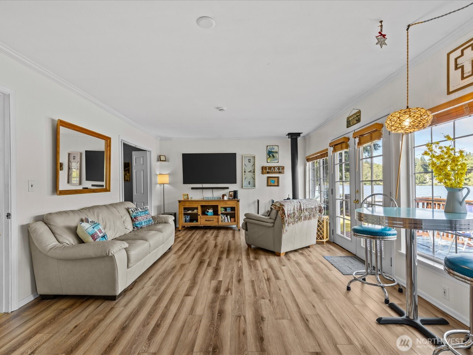 6819 Olive Avenue Property Photo 8
