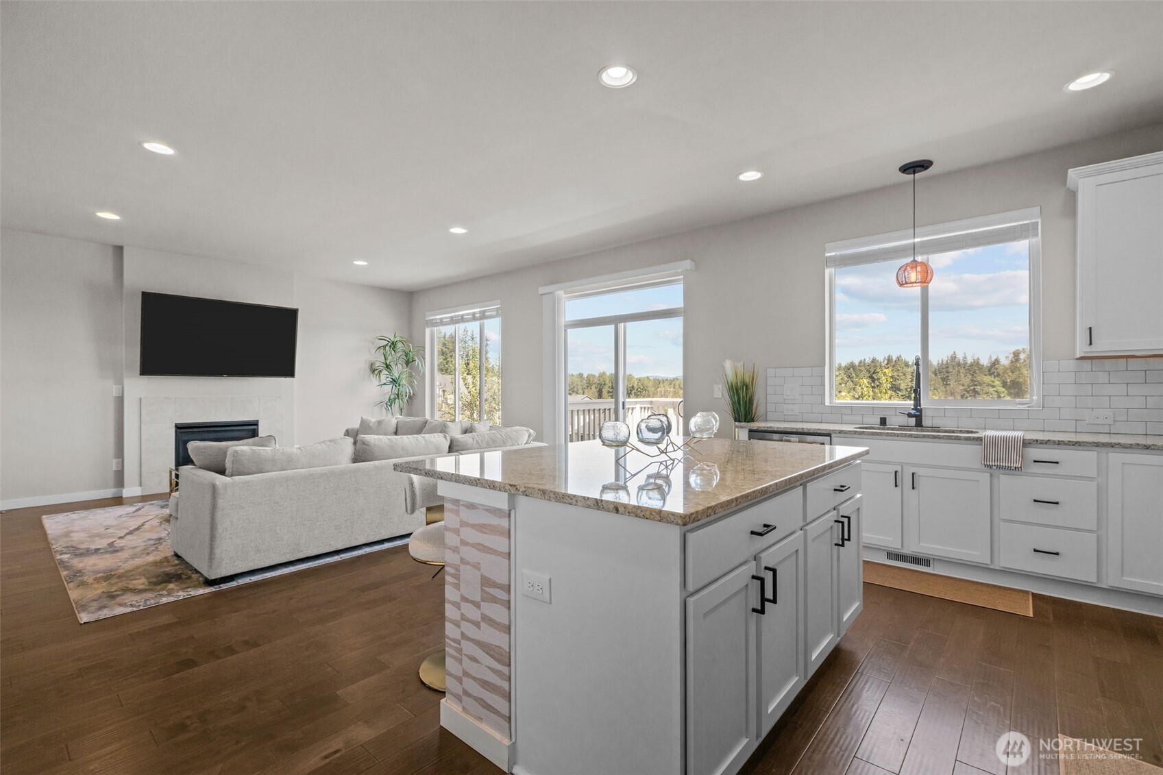 19042 123rd Avenue Property Photo 7