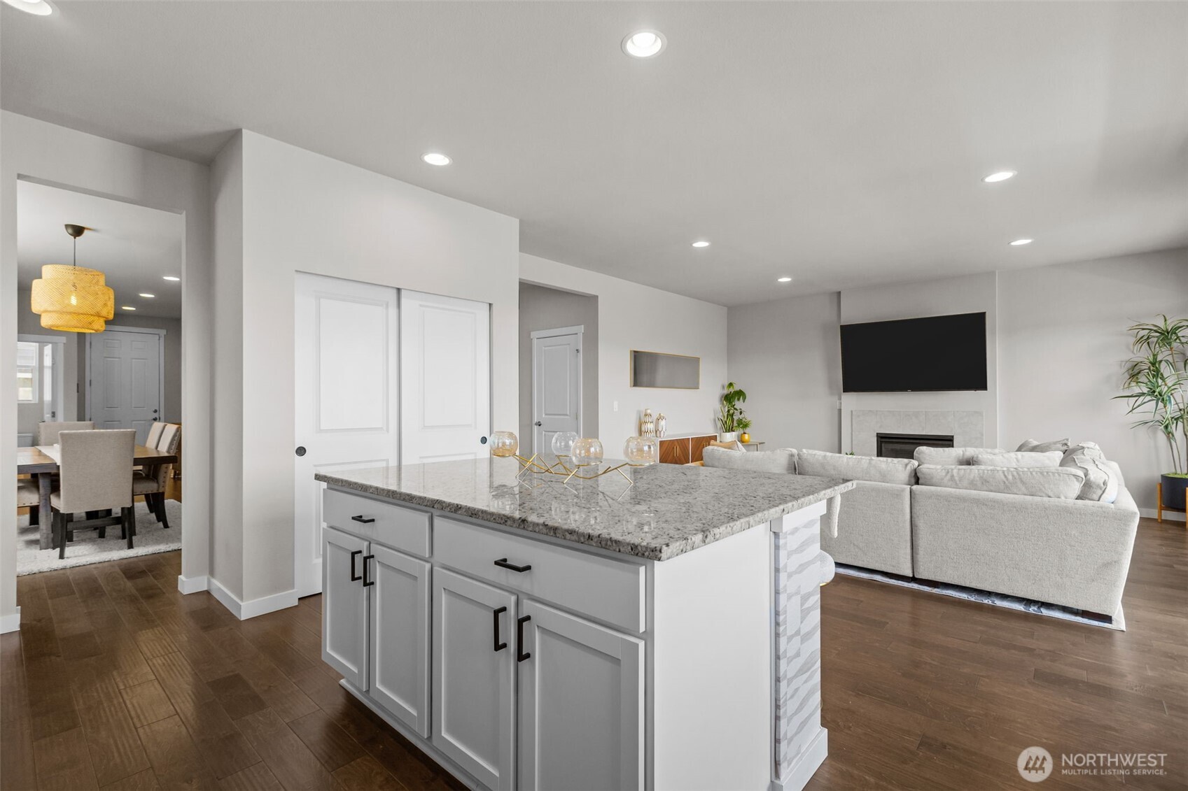 19042 123rd Avenue Property Photo 8