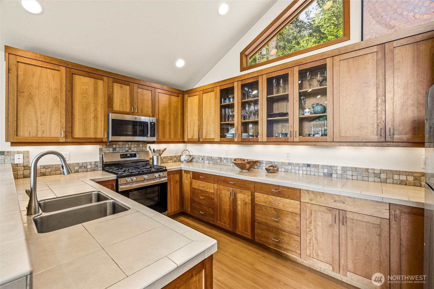 2986 Hales Passage Drive Property Photo 15