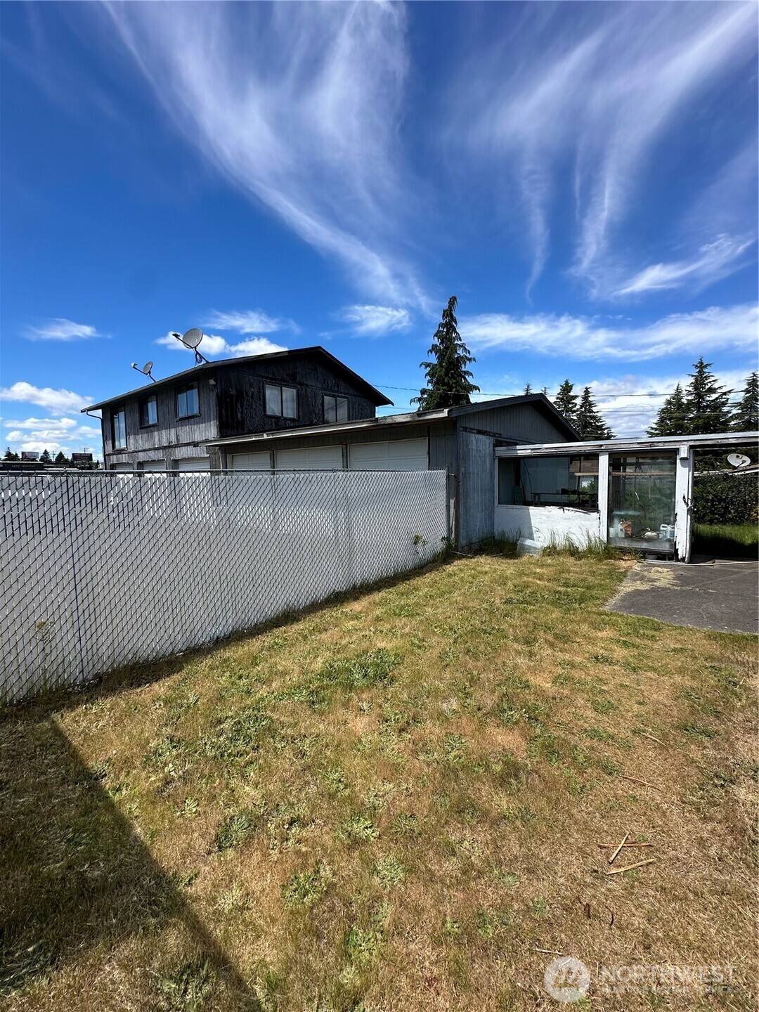 2712 67th Avenue Property Photo 4