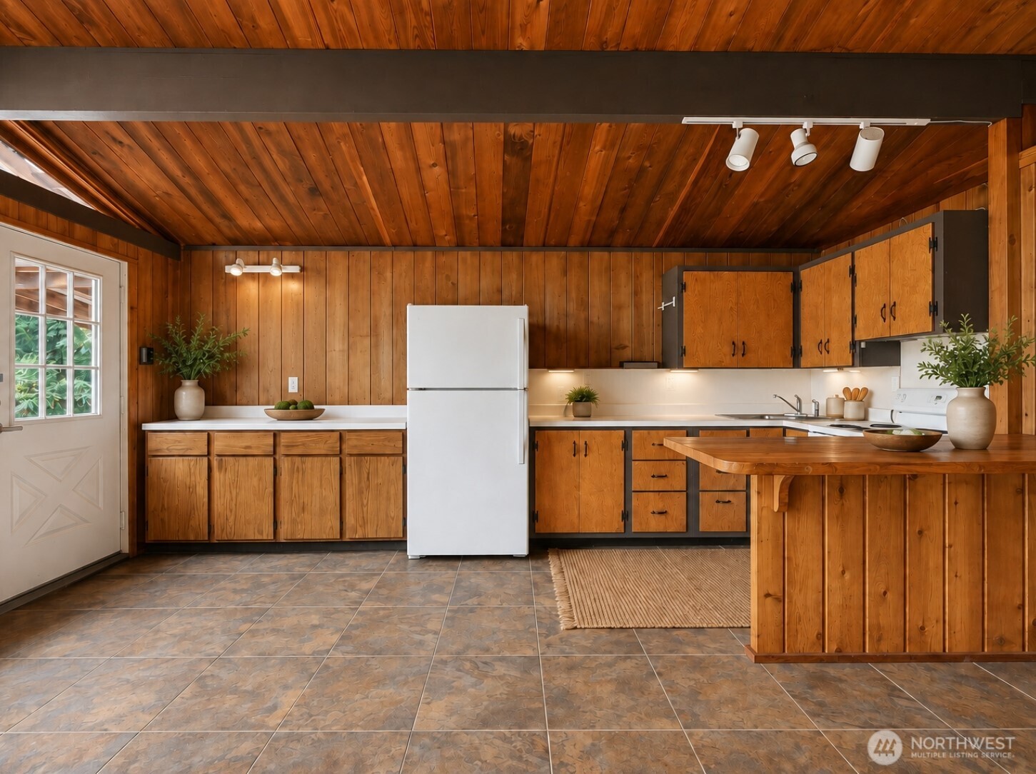 819 E Madrona Boulevard Property Photo 5