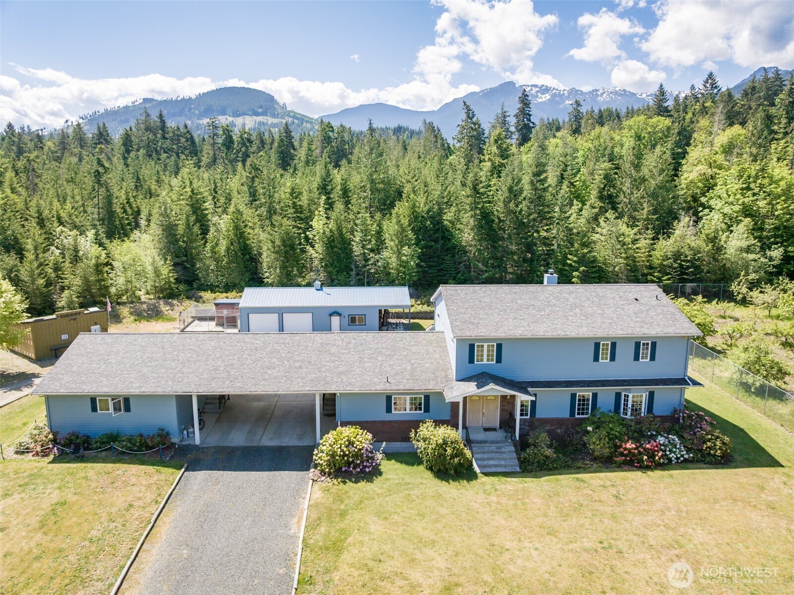 5611 S Doss Road Property Photo 3