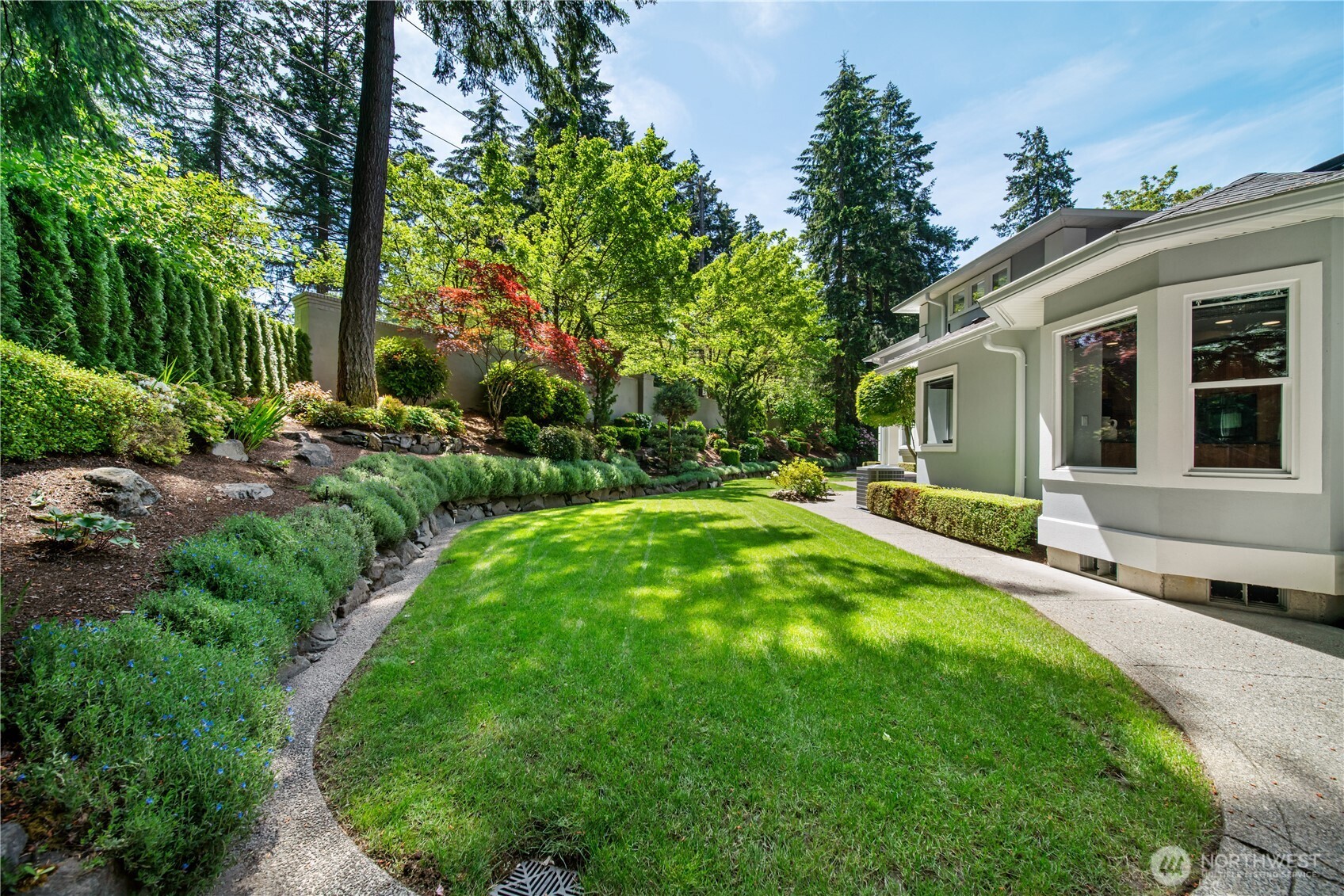 11202 Greystone Drive Property Photo 4