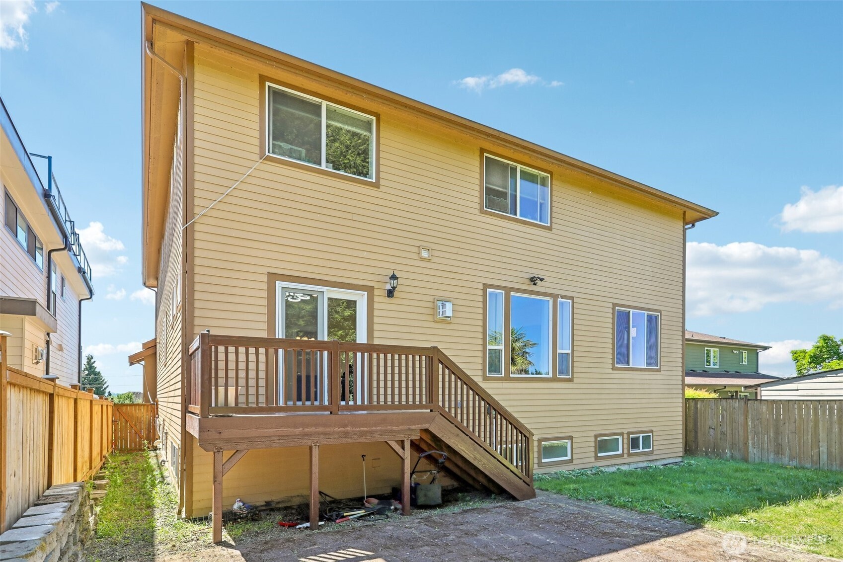 1006 N 28th Place Property Photo 36