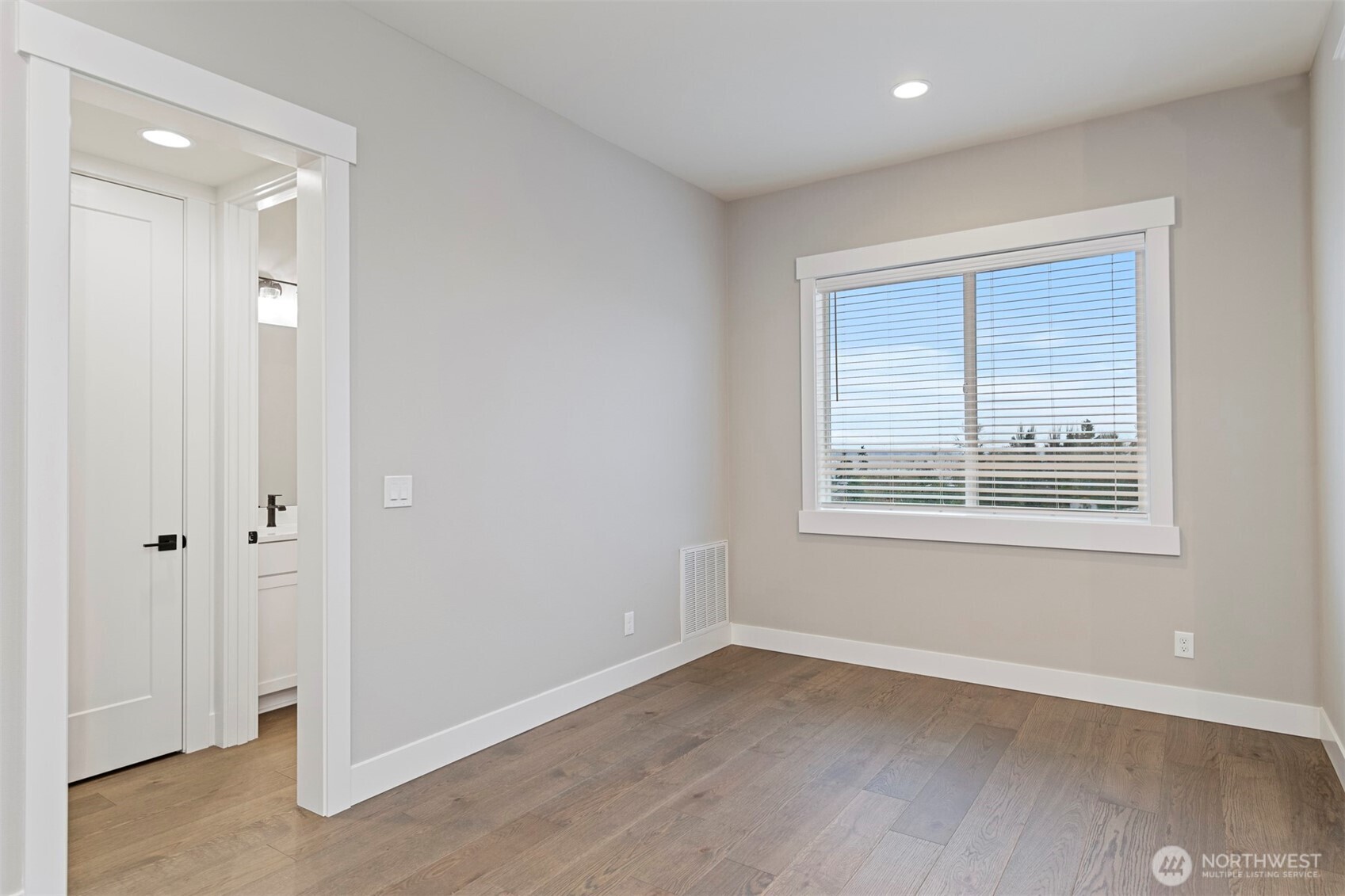 13045 75th Place Property Photo 14