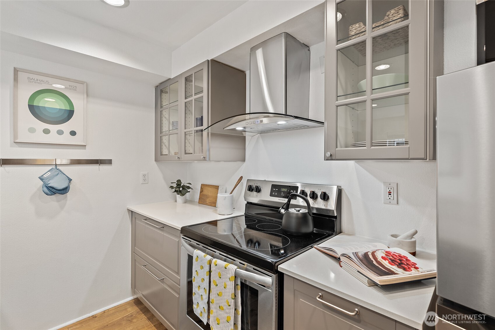 1926 Fairview Avenue 307 Property Photo 15