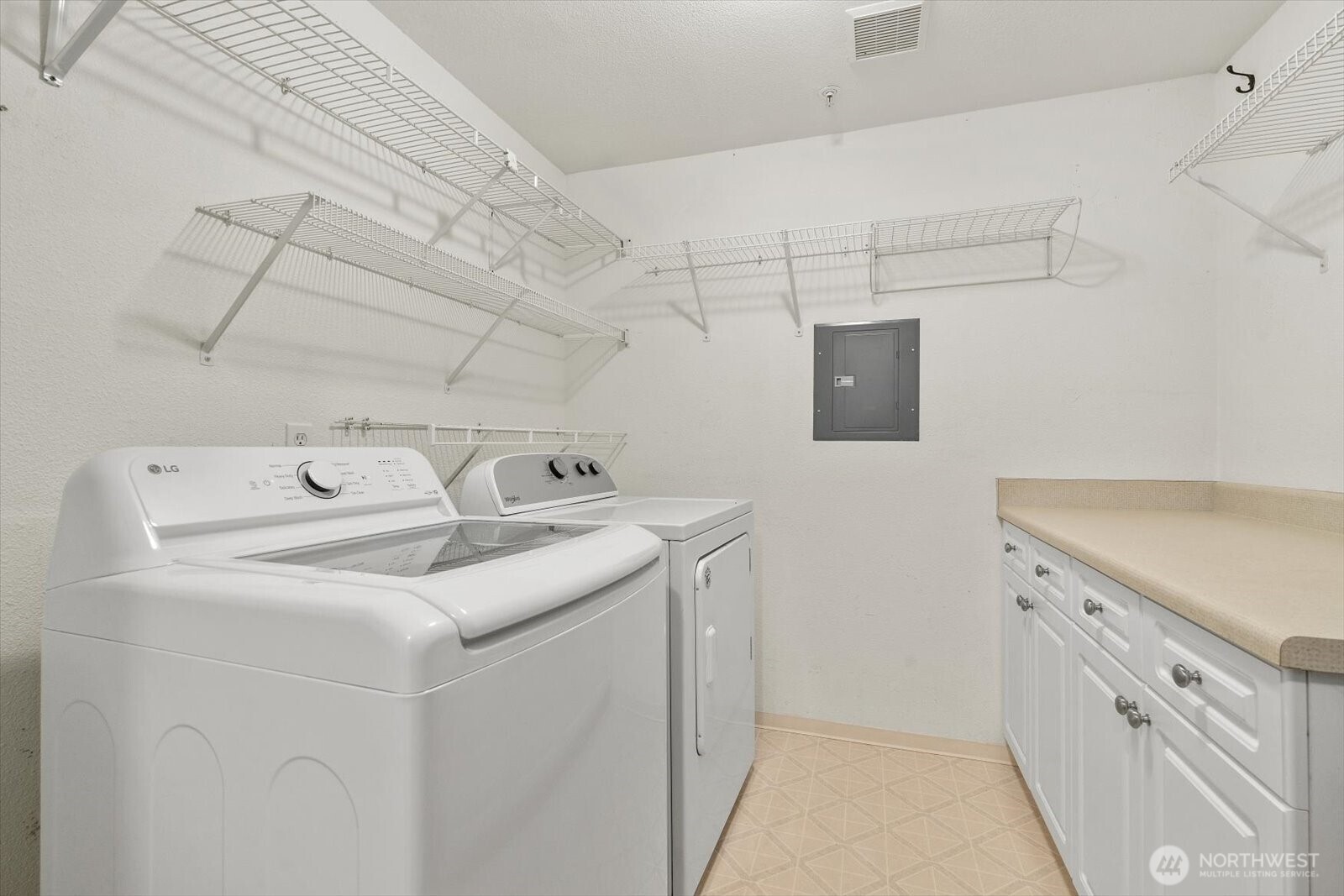 23339 Cedar Way A-205 Property Photo 12