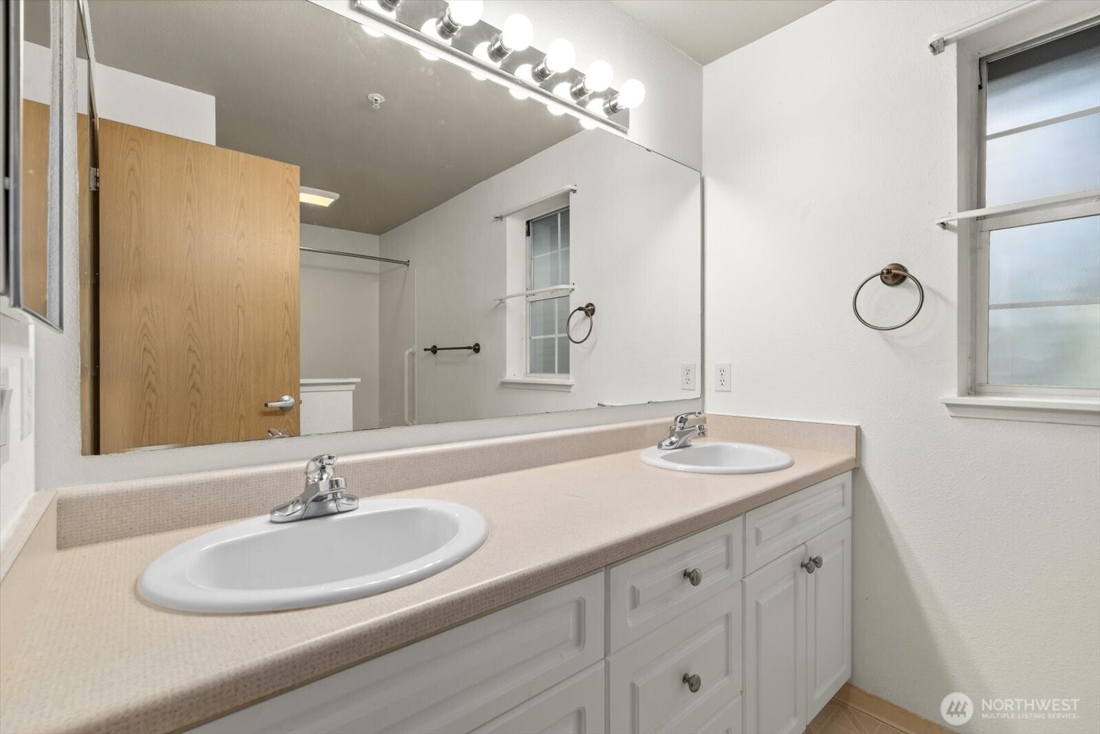 23339 Cedar Way A-205 Property Photo 15