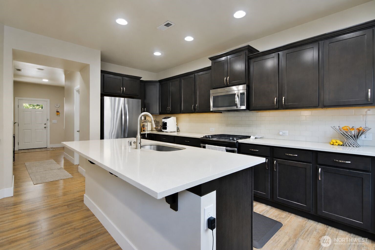 19607 25th Drive Property Photo 4
