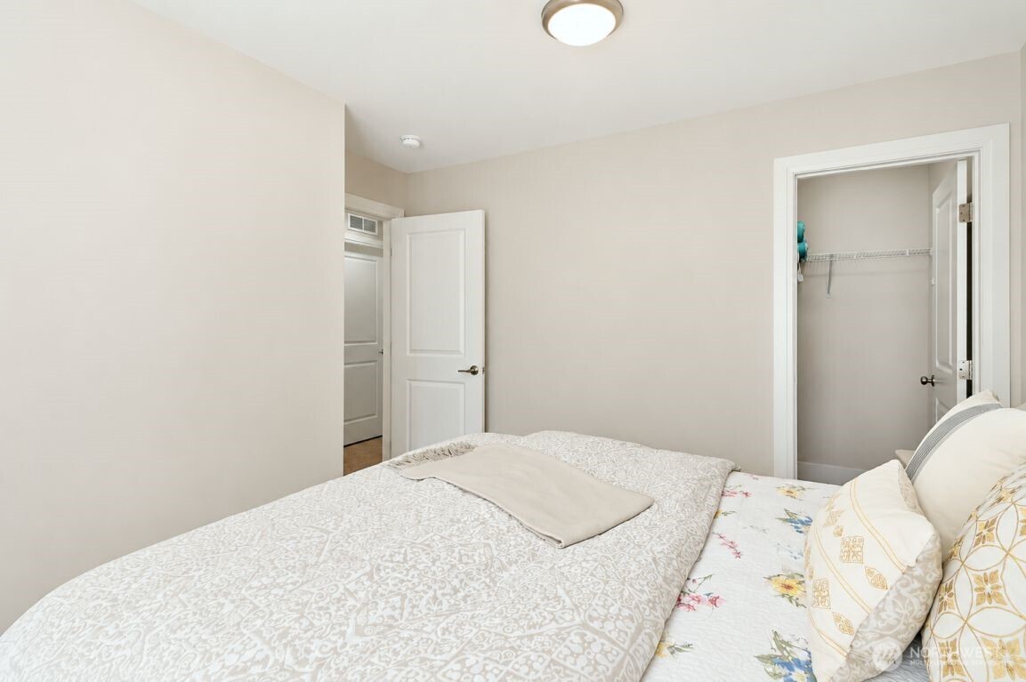 19607 25th Drive Property Photo 19