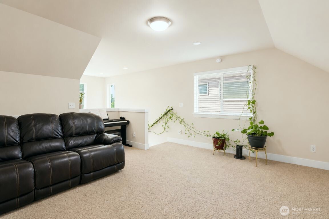 19607 25th Drive Property Photo 24