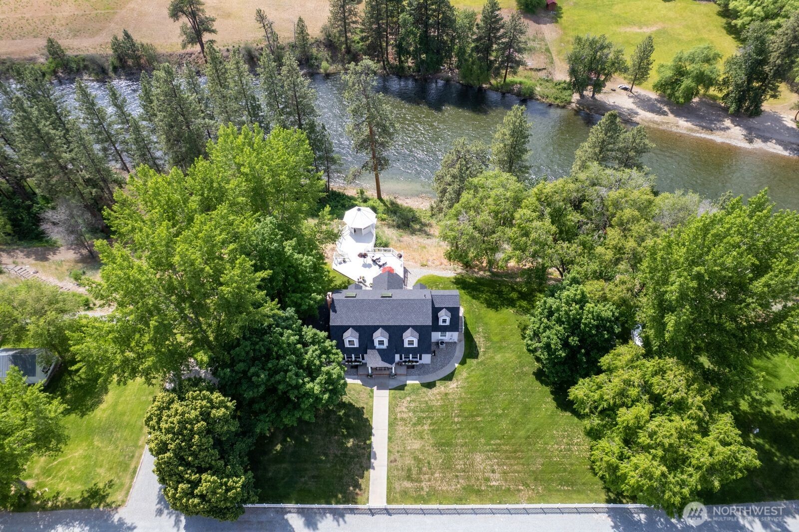 3 A Ross Road Property Photo 2