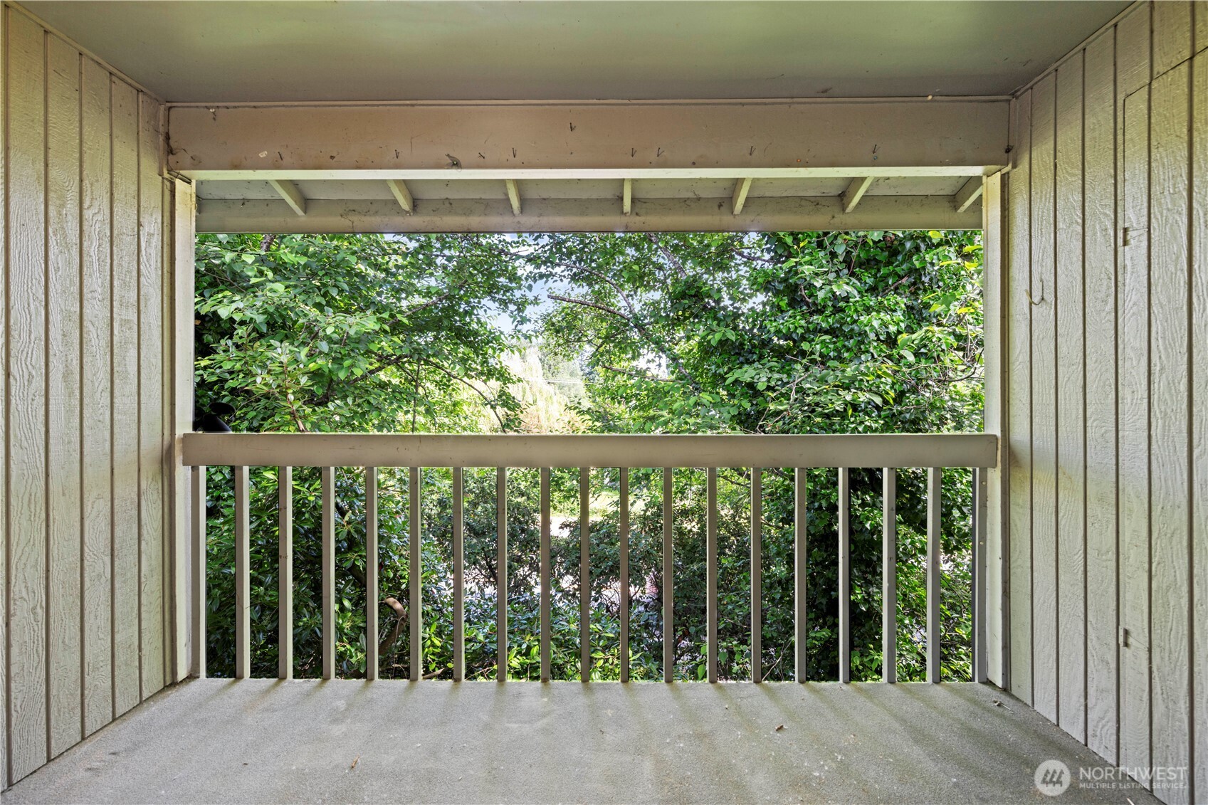 1523 Sunset Place Property Photo 8