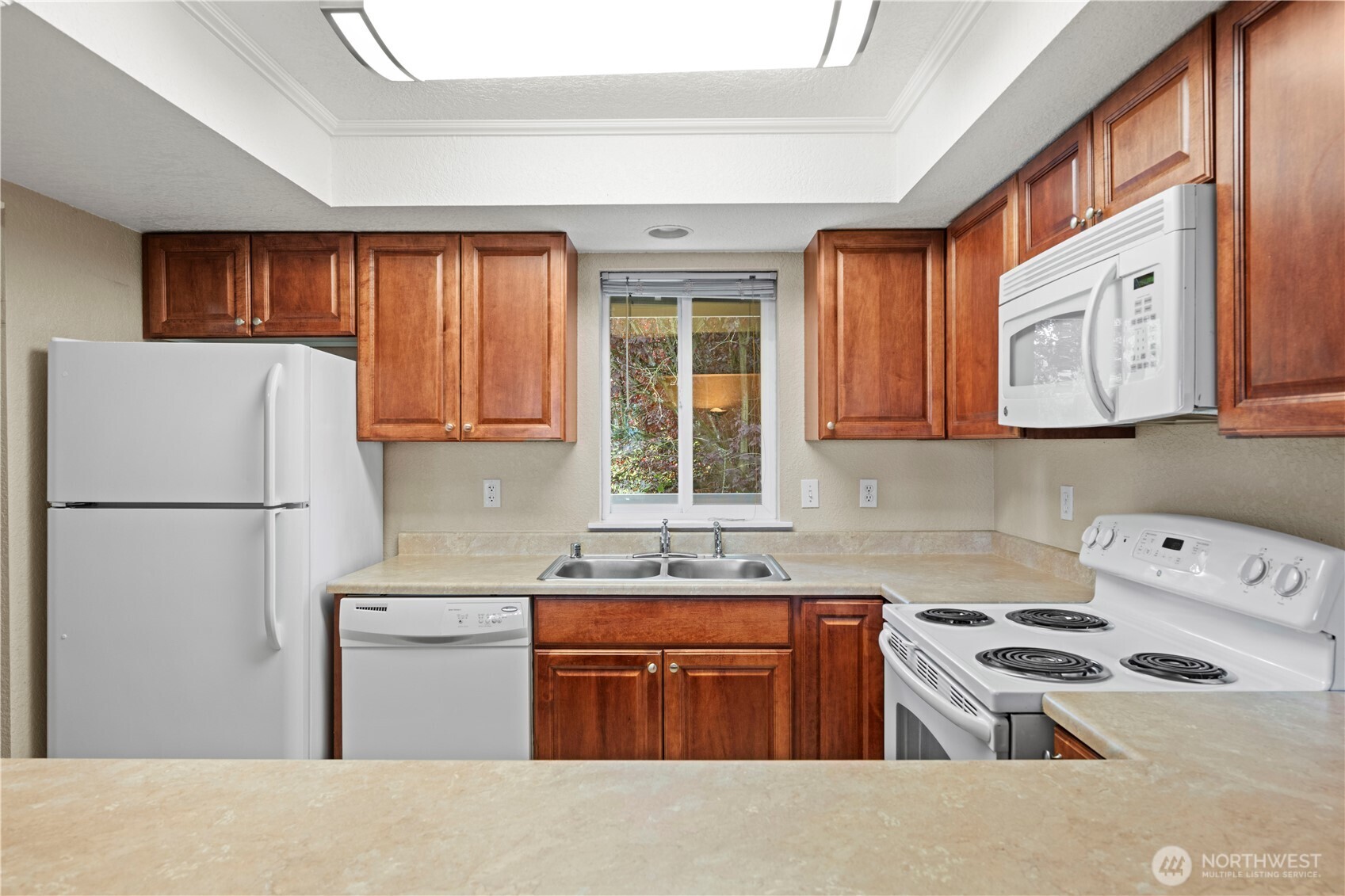 1523 Sunset Place Property Photo 27