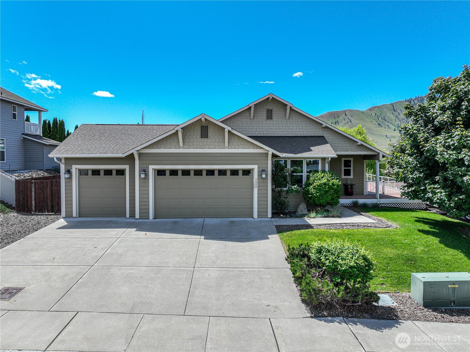 1000 Sunset Lane Property Photo 1