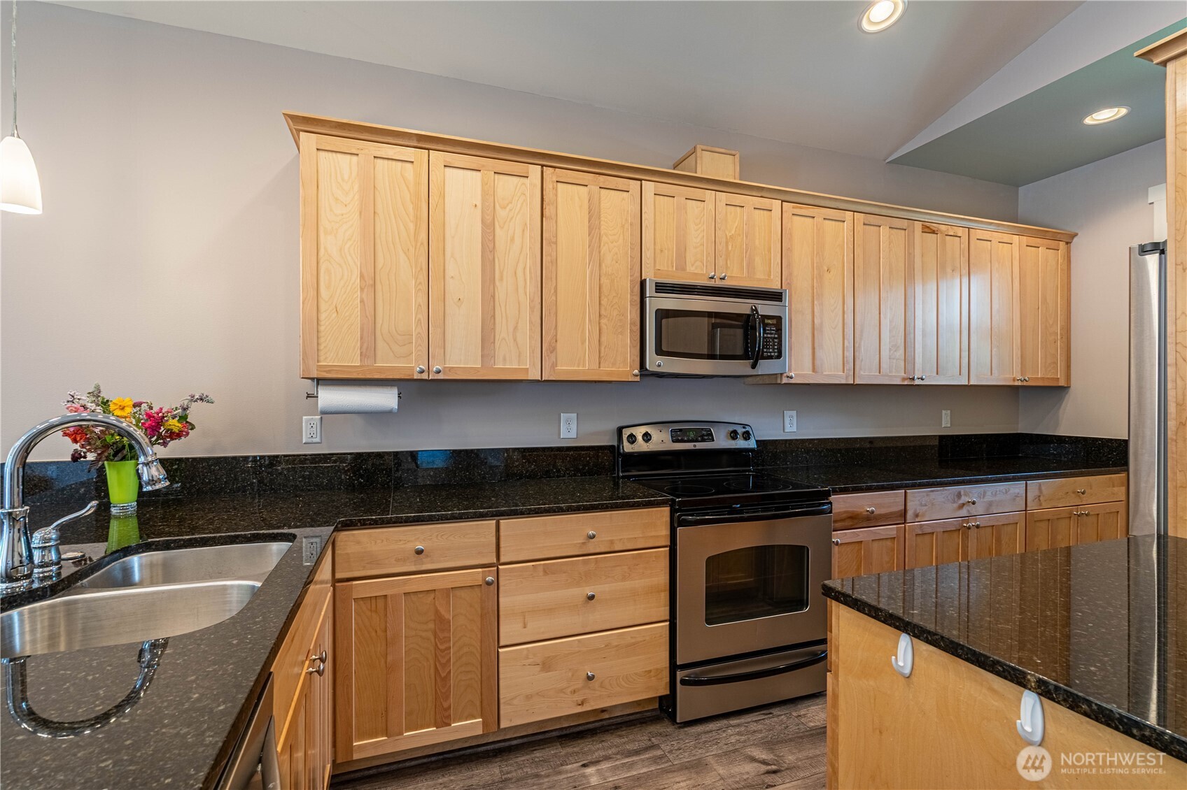 1000 Sunset Lane Property Photo 4