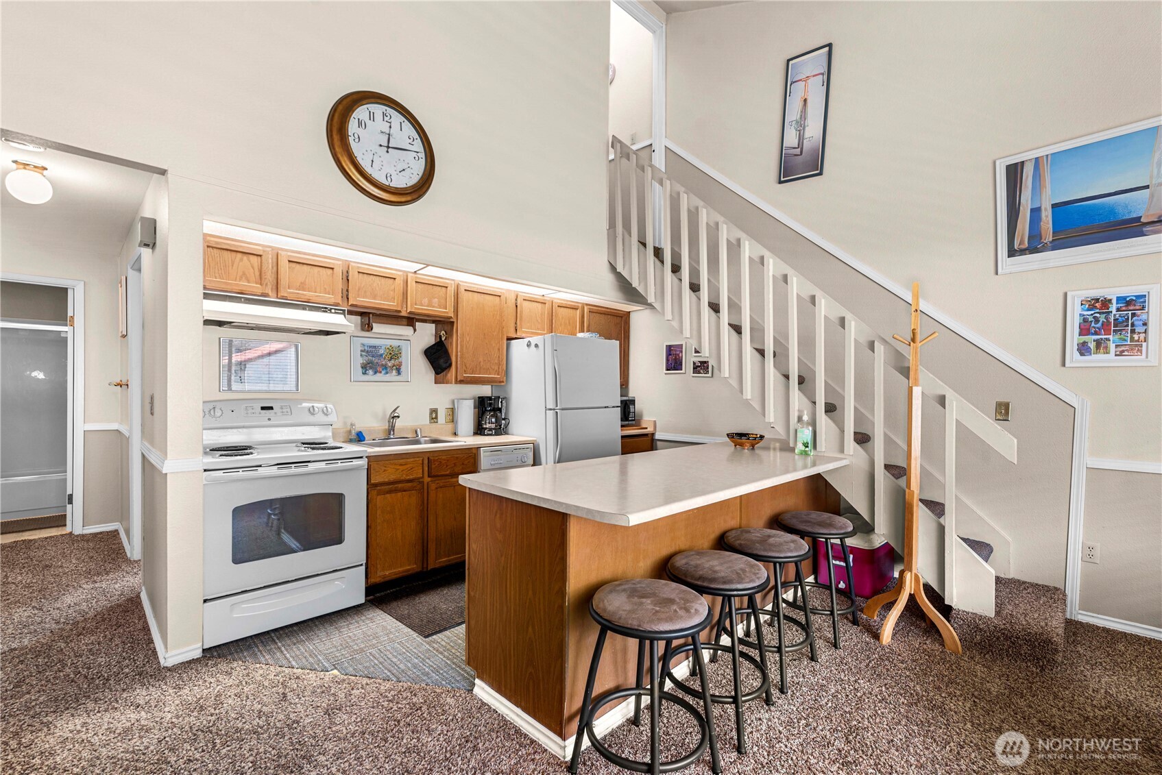 8903 Crescent Bar Road 168 Property Photo 6
