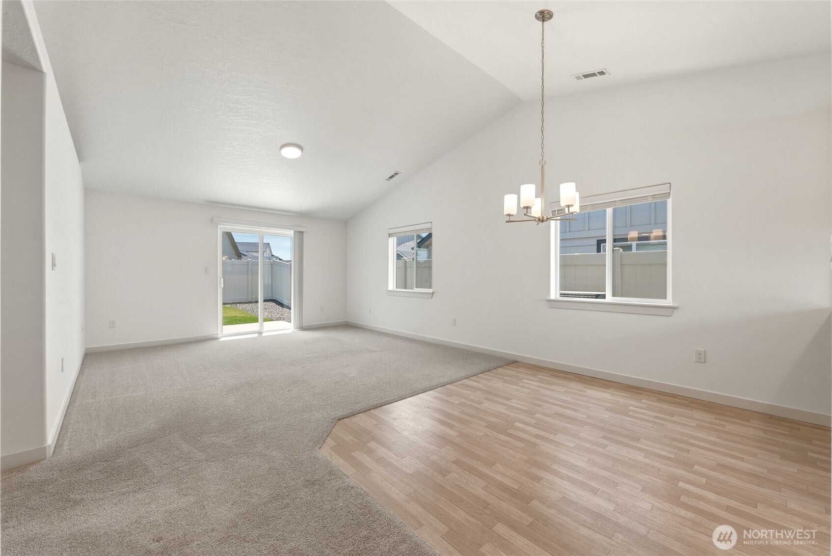1132 Ava Street Property Photo 6