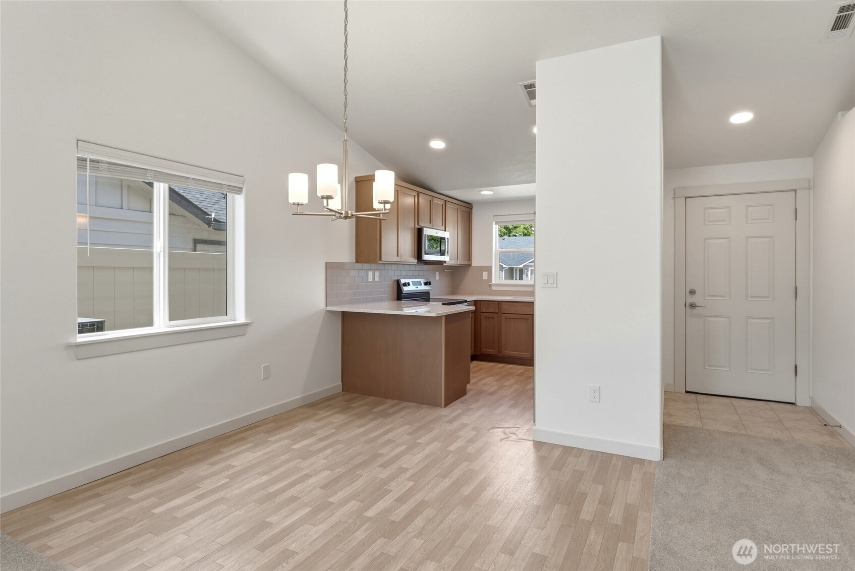 1132 Ava Street Property Photo 7