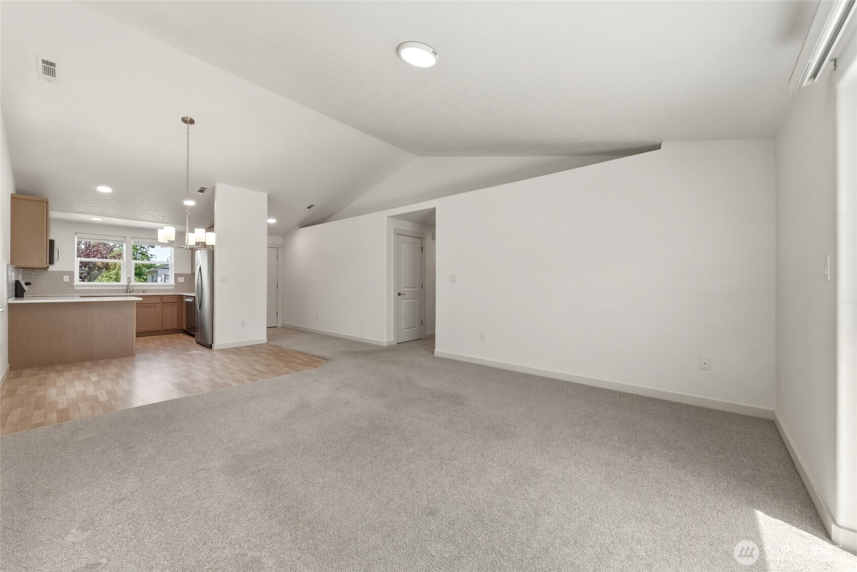 1132 Ava Street Property Photo 11
