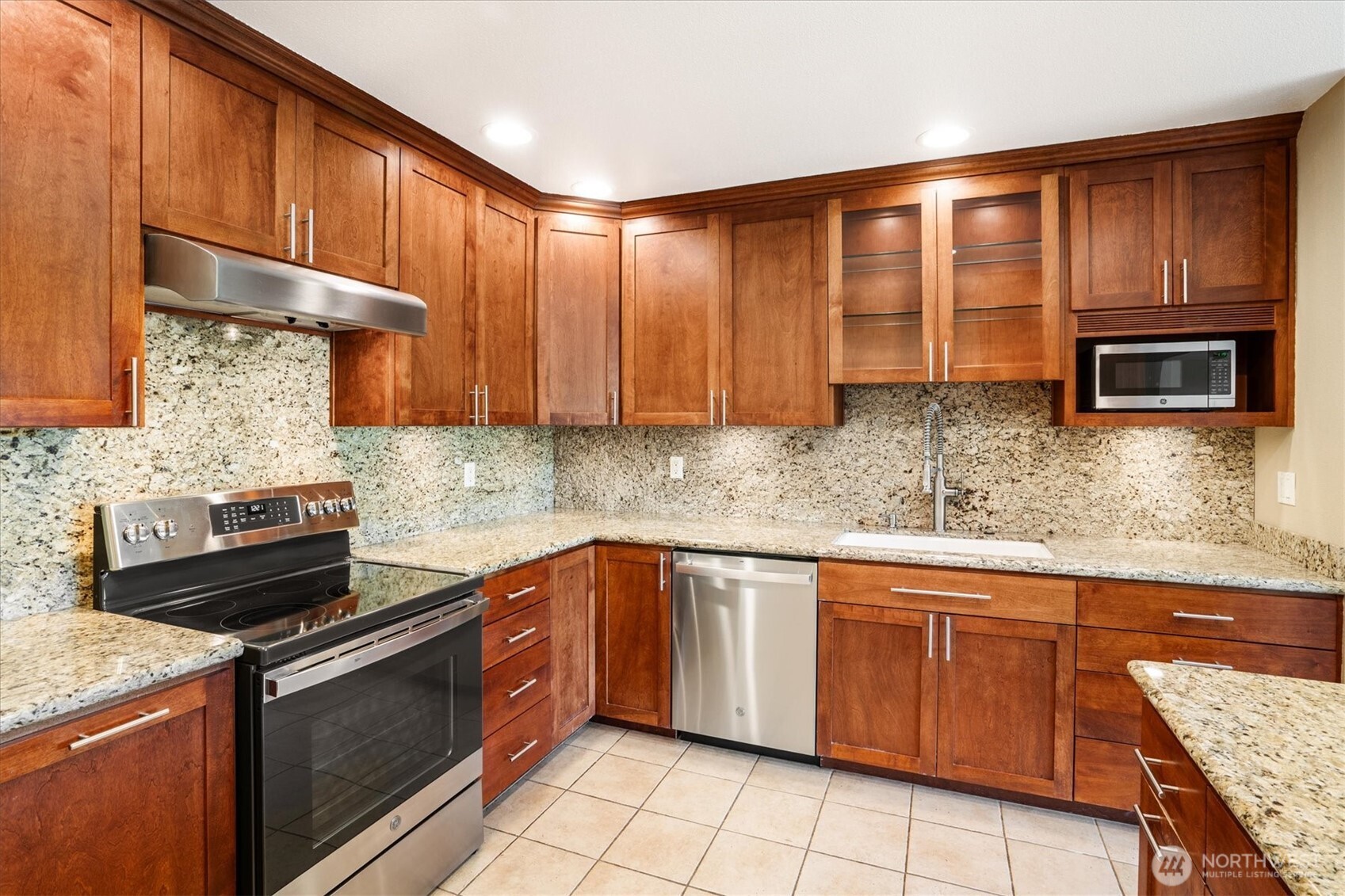 10823 Glen Acres Drive D Property Photo 6