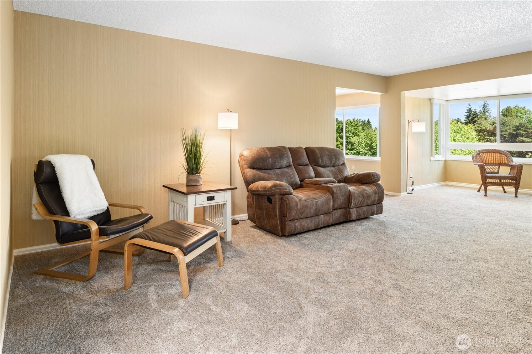 10823 Glen Acres Drive D Property Photo 10