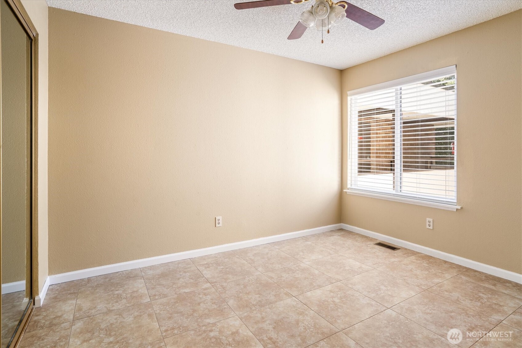 10823 Glen Acres Drive D Property Photo 17
